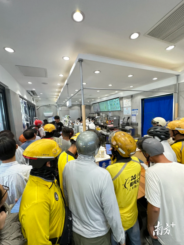 不雅茶｜“外卖大战”烧向奶茶业，谁在为廉价狂欢买单？